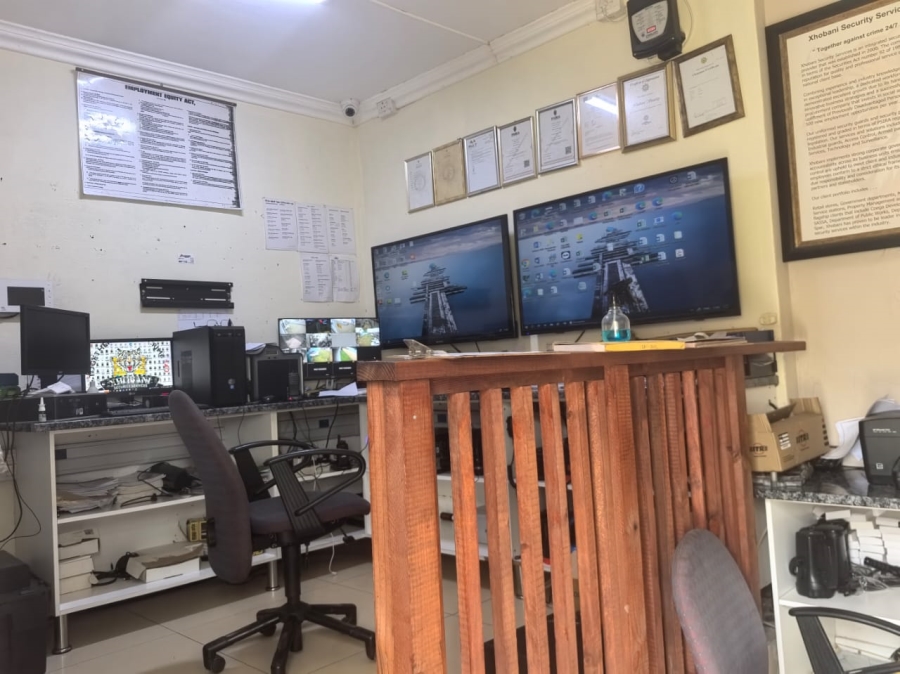 Commercial Property for Sale in Vincent Eastern Cape